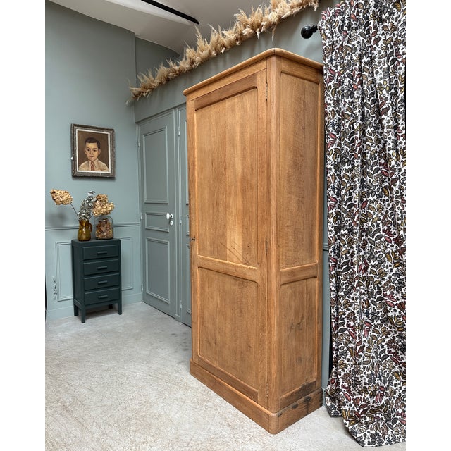 Large Antique Bonnetière in Oak, 1890s For Sale - Image 14 of 14