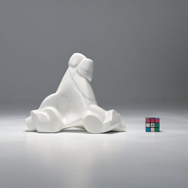 This abstract sculpture in Carrara marble was sculpted ‘en taille directe’ by the Belgian artist Jan Keustermans. The...