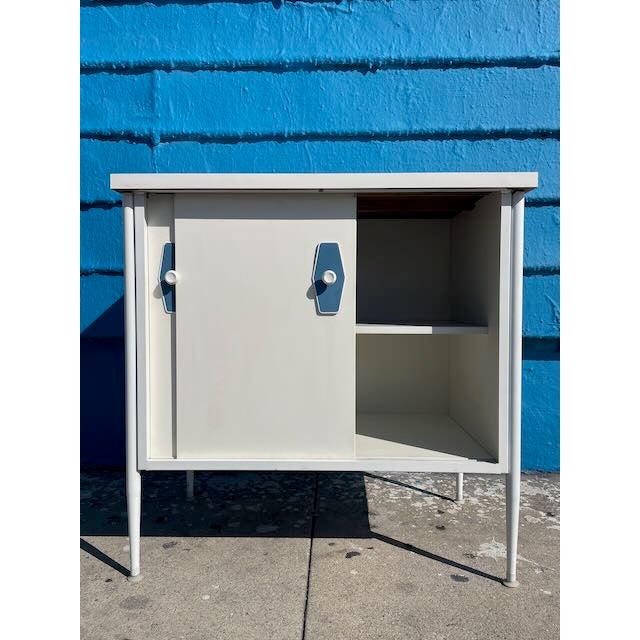 Vista of California 1950's Storage Cabinet Att. To Vista of California For Sale - Image 4 of 11