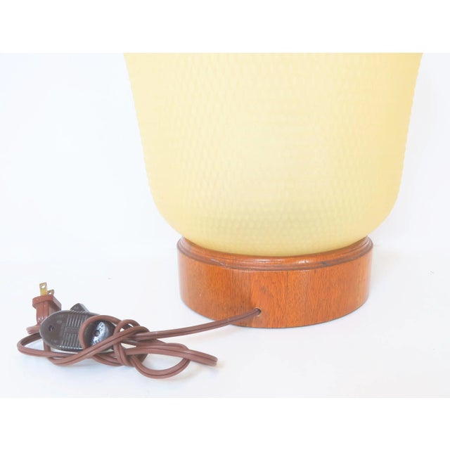 Cream Vintage Art Deco Style Skyscraper Plastic and Walnut Mushroom Lamp For Sale - Image 8 of 10