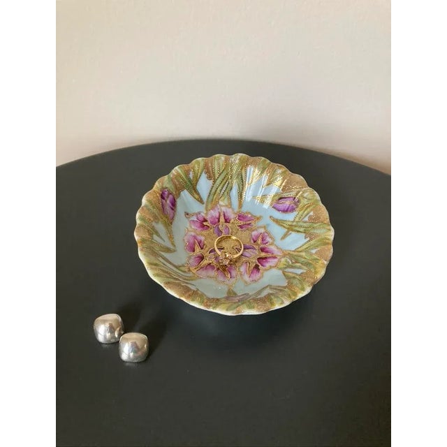 Mid 20th Century Chinese Art Nouveau Gold Porcelain Iris Design Catchall Bowl For Sale - Image 18 of 18