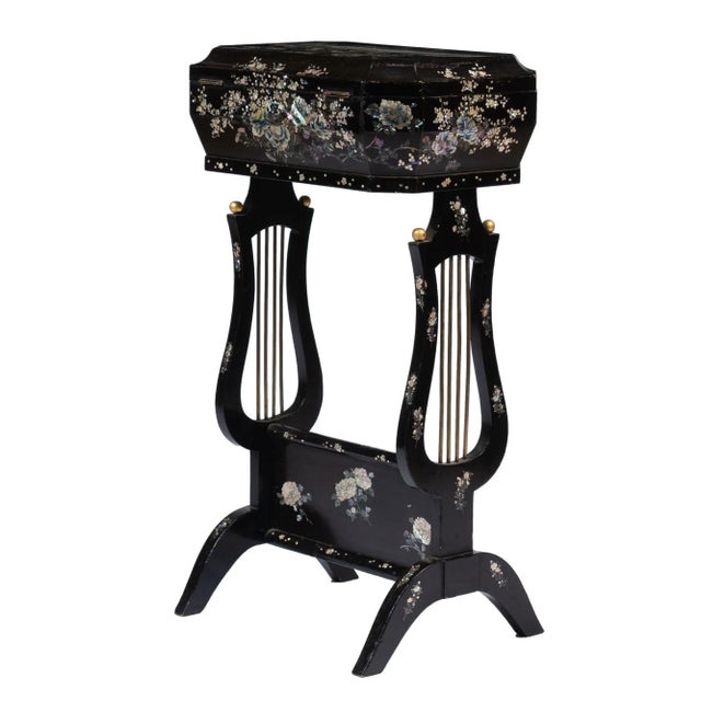 19th Century Japanese Black Lacquered Lyre Base Sewing Box on Stand With Abalone and Mother-Of Pearl Inlays, 1880 For Sale - Image 5 of 13