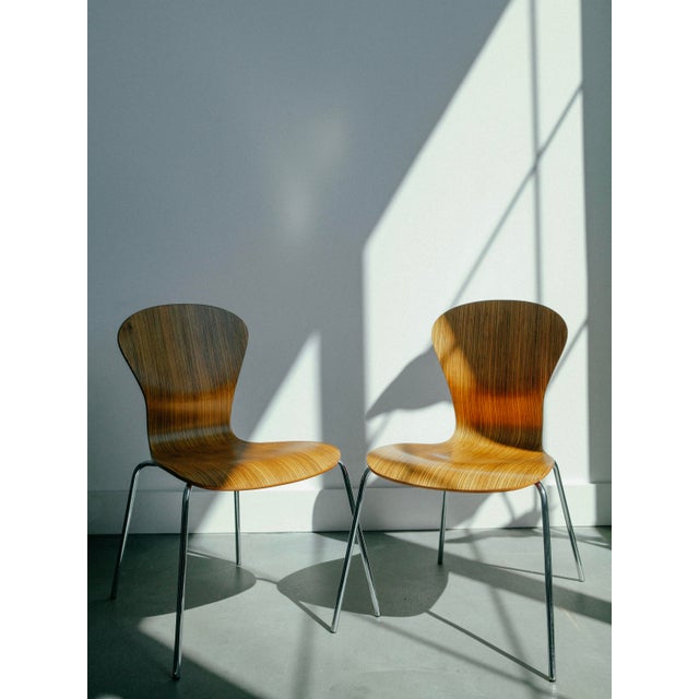 Mid-Century Modern Knoll Sprite Stacking Chairs by Ross Lovegrove — Two-Tone Wood & Red — Pair For Sale - Image 3 of 12