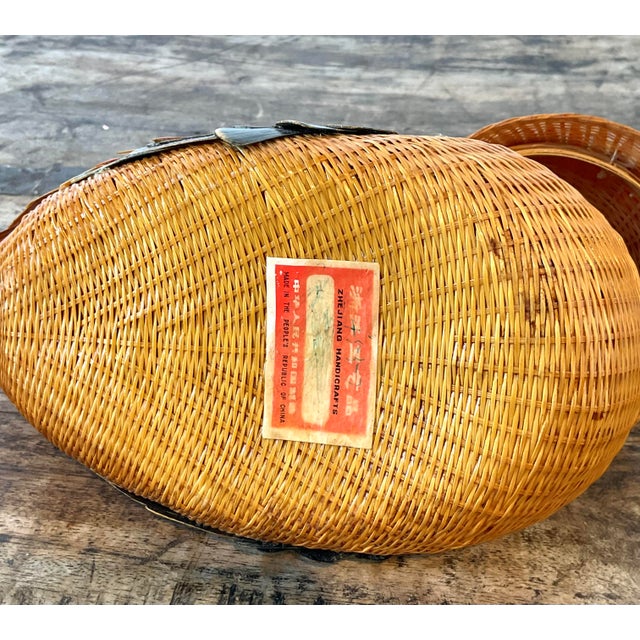 Late 20th Century Vintage Shanghai Handicrafts Weave Rattan Bird For Sale - Image 5 of 12
