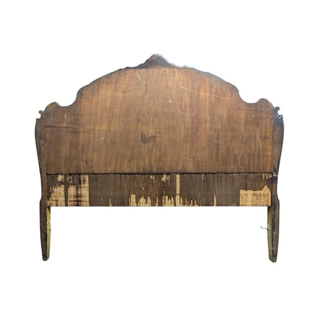 Early 20th Century Romweber French Provincial Louis XV Flame Mahogany and Parcel Painted Bed Frame For Sale In Atlanta - Image 6 of 10