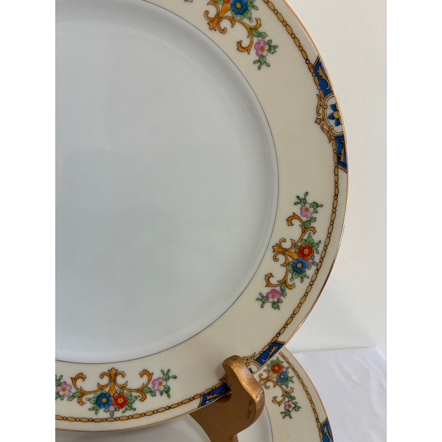 Vintage Meito Japan Floral and Gold Dinner Plates – Set of 7 For Sale - Image 4 of 11