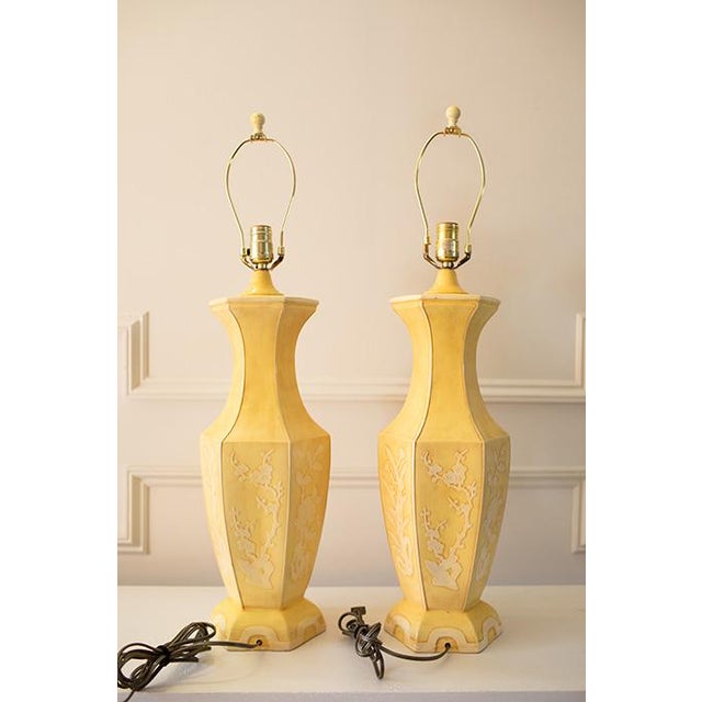 Mid 20th Century Yellow Ginger Jar Chinoiserie Lamp Paul Hanson - a Pair For Sale - Image 12 of 14