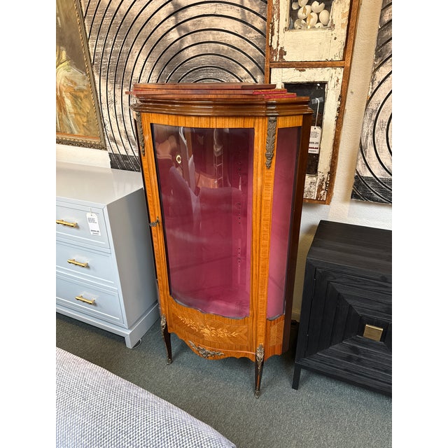 French Style Bow Front Corner Cabinet For Sale - Image 4 of 17