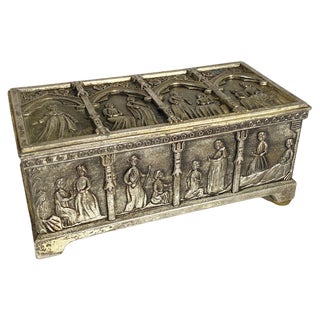 19th Century England Box in Metal & Silver Color For Sale