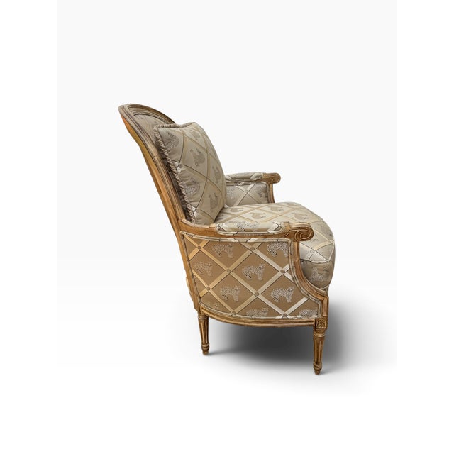 French Provincial Wesley Hall Louis XVI Style Upholstered Bergère Chair For Sale - Image 3 of 14