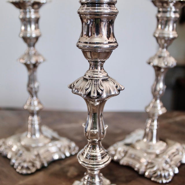 Late 19th Century Set of Four Georgian Style English Silver Plate Candlesticks, 19th Century For Sale - Image 5 of 12