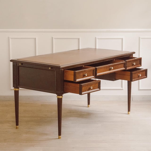 Louis XVI Style Desk in Mahogany with Leather To For Sale - Image 17 of 17