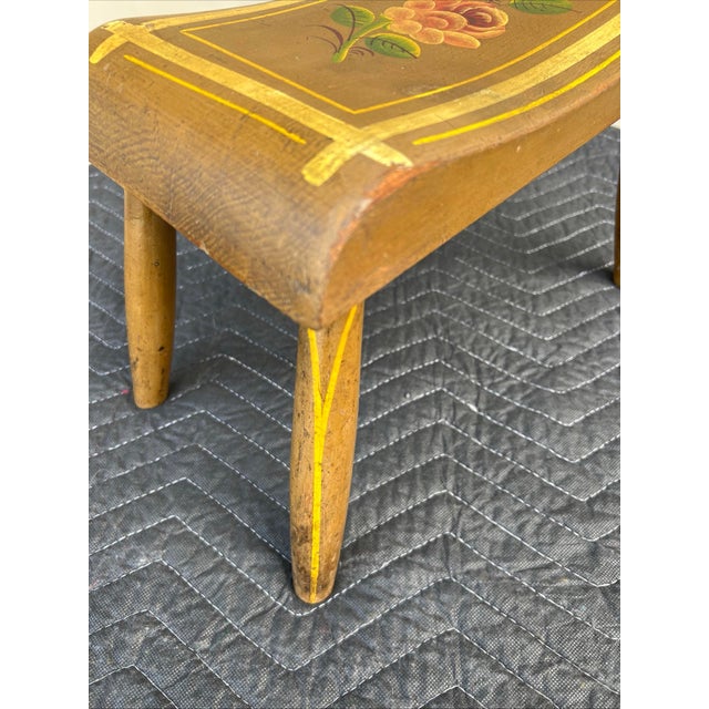 Mid 19th Century Antique Pennsylvania Folk Art Paint Decorated Plank Seat Footstool 1850’s For Sale - Image 5 of 12