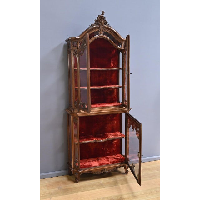 Rococo Rocaille Style 2-Body Display Case in Walnut, Liège, Belgium, Late 19th Century For Sale - Image 3 of 18