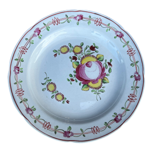 A Very Fine Antique Pearlware Queen's Rose Plate, Circa 1800