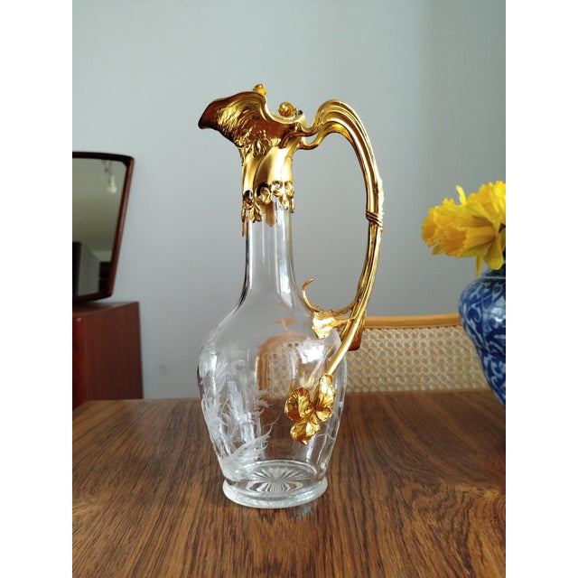 Antique Art Nouveau Belle Epoque Jug in Gilt Metal Ormolu and Hand-Engraved Glass, 1900s For Sale - Image 11 of 18