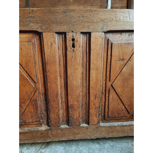 French Louis XIII Chest in Oak and Cherrywood with Iron Hinges, 17th Century For Sale - Image 11 of 18