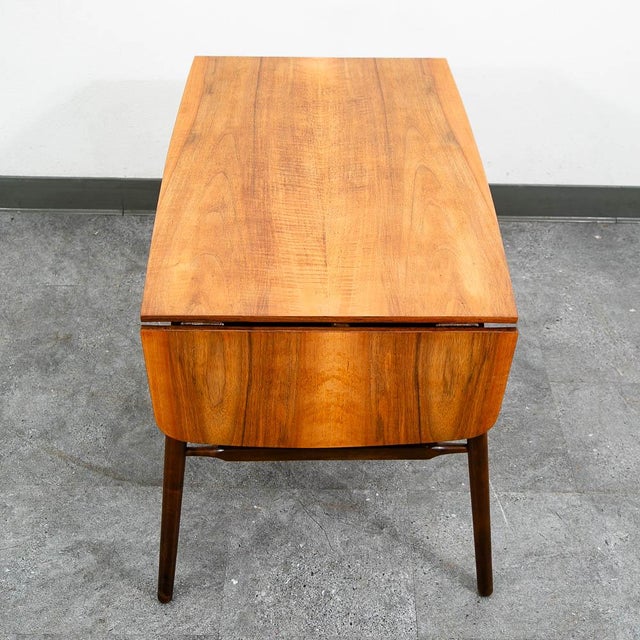 1960s Mid Century Danish Modern Coffee Table Walnut Drop Leaf Shelf Vintage MCM For Sale - Image 5 of 11