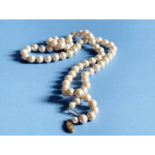 Vintage Mid Century Japanese Glass Faux Pearl Necklace With Filigree Fishhook Clasp For Sale - Image 9 of 10