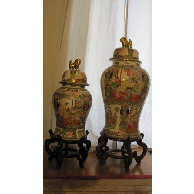 Chinese Chinese Famille Rose Porcelain Covered Vase/Jar With a Carved Hardwood Display Stand For Sale - Image 3 of 7