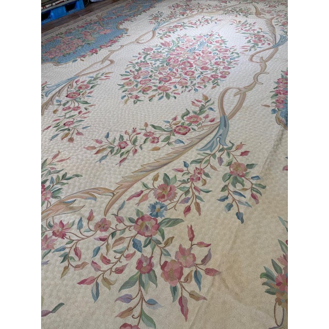 1920s Antique Ivory Floral Medallion India Agra Textile Chain Stitch Gallery Rug For Sale - Image 9 of 15