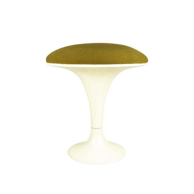 Space Age Italian White Fiberglass & Olive Green Seat Stool, 1960s For Sale - Image 9 of 9