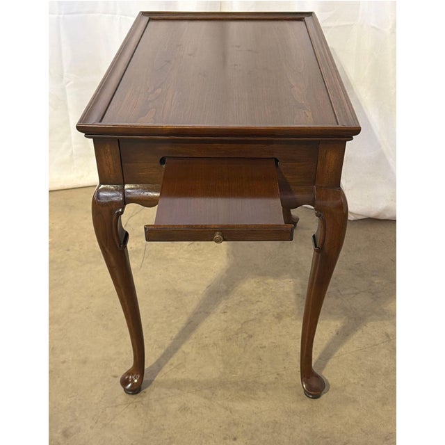 1981 Ethan Allen Georgian Court Queen Anne Cherry Tea Table With Pull Out Trays For Sale - Image 6 of 7