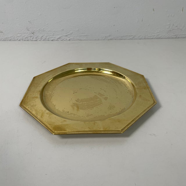 Italian Modern Hexagonal Service Plates in Brass, 1970s, Set of 8 For Sale - Image 15 of 18