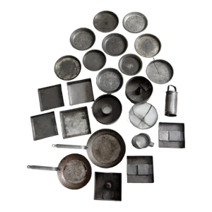 Vintage Kitchen Baking Pan Collection