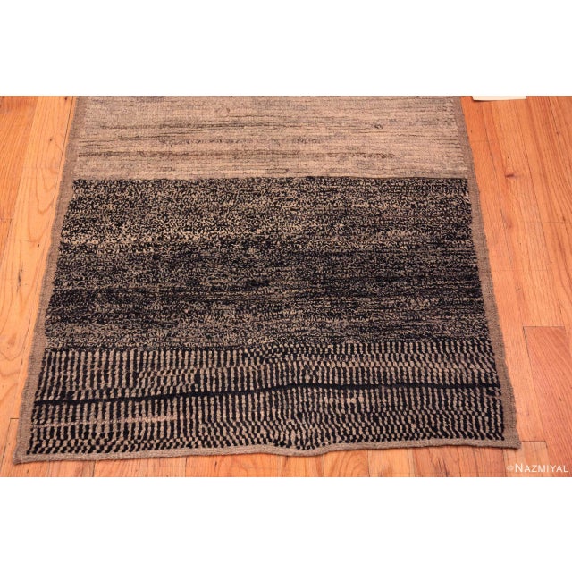 2020s Modern Neutral Color Minimalist Solid Abstract Abrash Hallway Runner Rug For Sale - Image 5 of 7