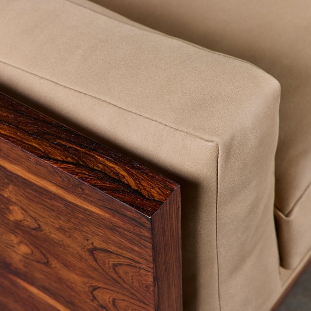 Milo Baughman Rosewood Case Sofa for Thayer Coggin For Sale - Image 15 of 18