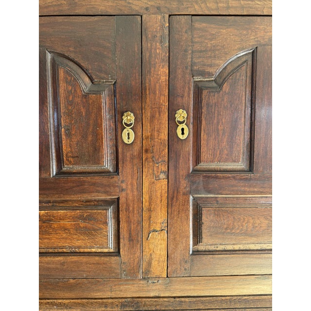 18th Century Georgian Welsh Oak Country Press For Sale - Image 6 of 13