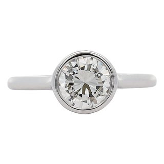 1.01 Carat Round Diamond Vintage Bezel 14k White Gold Solitaire Ring, Size 5.25 For Sale