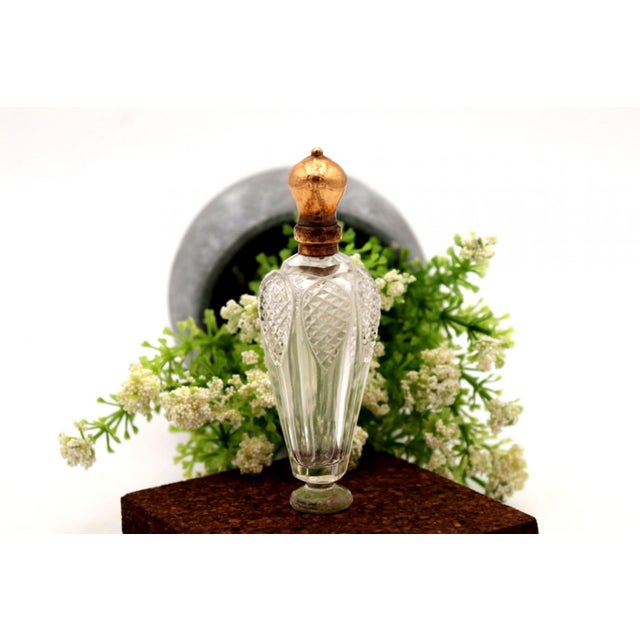 Perfume Bottle in Glass and 15K Gold For Sale - Image 6 of 7