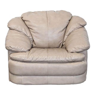 Natale Furniture Plush Beige Leather Lounge Chair - Comfortable and Stylish For Sale
