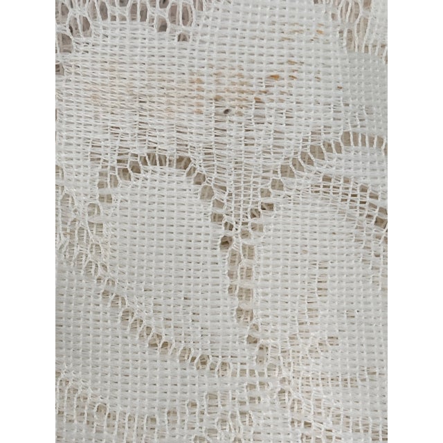 Textile 16.5" X 12" Vintage Set of 4 Lace Placemats Floral Victorian Edwardian Traditional Farmhouse English Cottage For Sale - Image 7 of 8