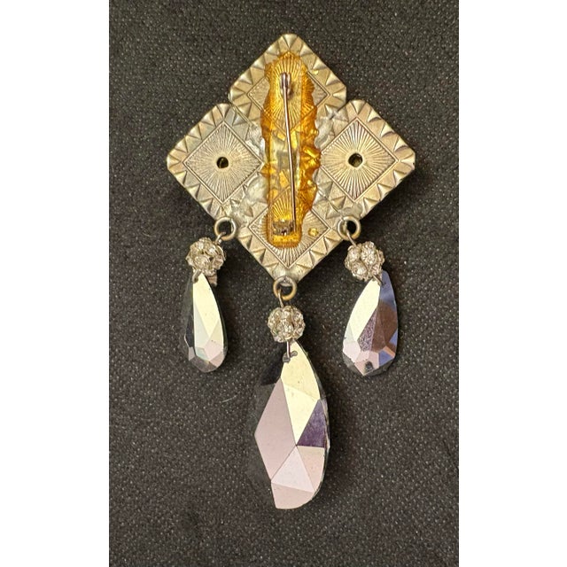 Mid 20th Century Art Deco-Style Rhinestone Rhombus Statement Brooch Pin With a Silver-Tone Finish For Sale - Image 10 of 10
