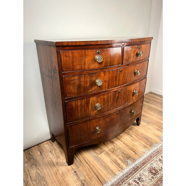 Antique George III Mahogany Bowfront Chest on French Feet C. Late 18th Century For Sale In Boston - Image 6 of 11