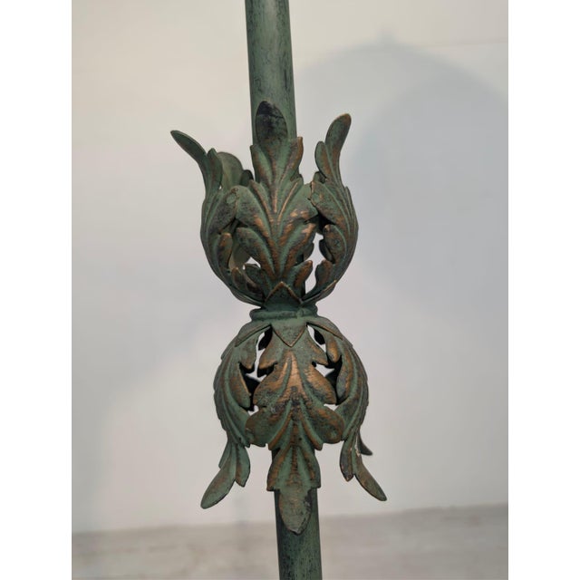 Silver Tiffany-Style Floor Lamp in Metal For Sale - Image 8 of 18
