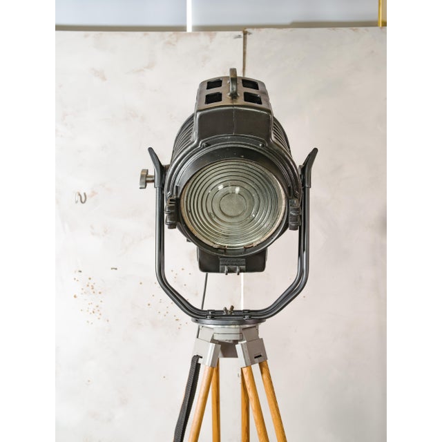 Vintage Movie Spotlight on Surveying Tripod Floor Lamp by Arri Arnold & Richter, 1950s For Sale - Image 9 of 18