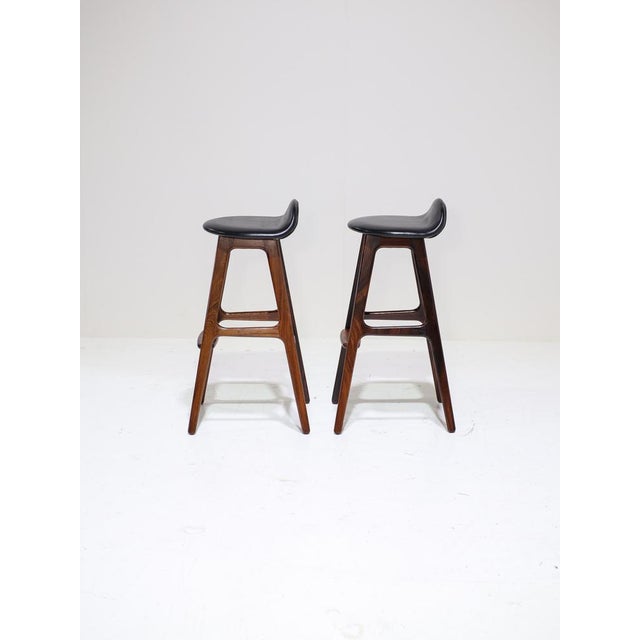 OD61 Bar Stools by Erik Buch for Oddense Maskinsnedkeri, 1960s, Set of 2 For Sale - Image 6 of 15