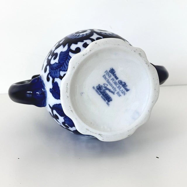 Vintage Chinoiserie Seymour Mann China Blue Porcelain Vase For Sale - Image 4 of 8
