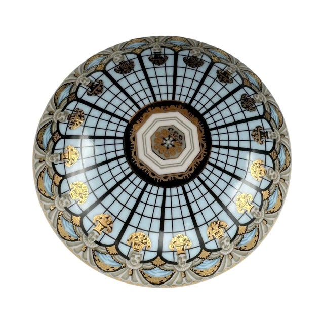 Contemporary 1980s 5-Star the Breakers Hotel Palm Beach Covered Box Porcelain For Sale - Image 3 of 12
