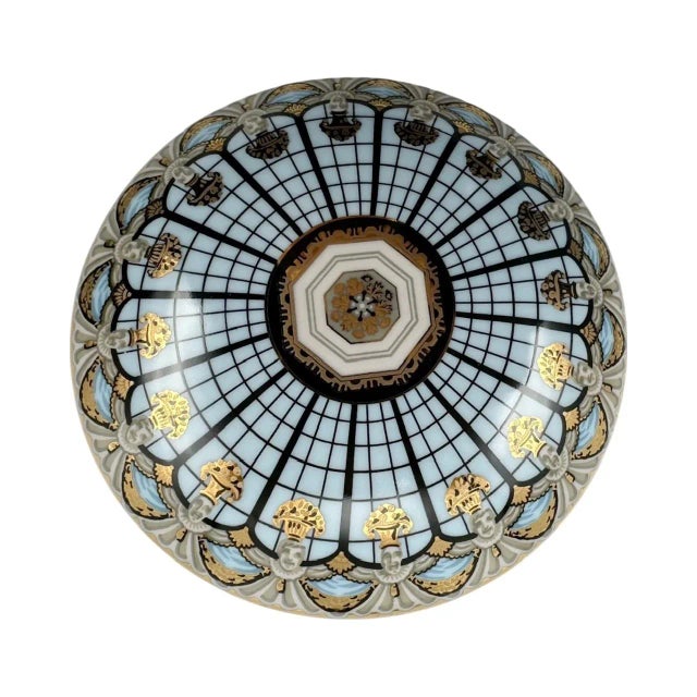 Contemporary Vintage the Breakers Hotel Palm Beach Florida Covered Box Porcelain For Sale - Image 3 of 12