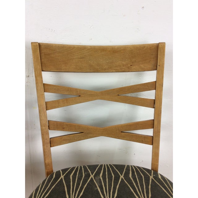 1960s Pair of Mid Century Modern Dining Chairs by Heywood Wakefield With Newer Upholstery For Sale - Image 5 of 12