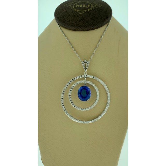 2010s 6.7 Carat Tanzanite & 2.5 Ct Diamond Two Circles Pendant/ Necklace 18 Karat Gold For Sale - Image 5 of 18