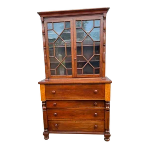 Early 20th Century Antique American Classical Style Cherry Chest of Drawers With Library Top