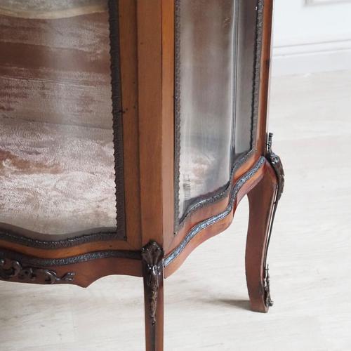 Brown Tall Louis XV Style Display Cabinet with Marble Top, France, 1900s For Sale - Image 8 of 18