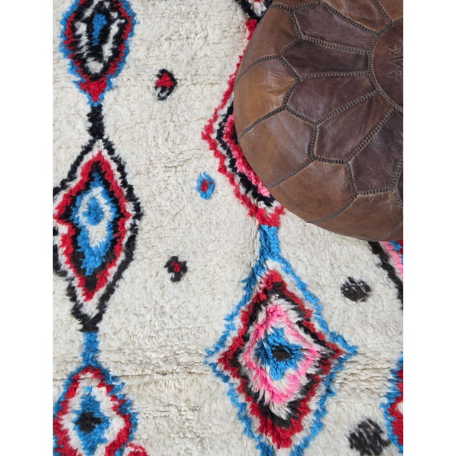 Ivory Handwoven Moroccan Azilal Rug - 8.3 X 4.5 Ft For Sale - Image 8 of 8