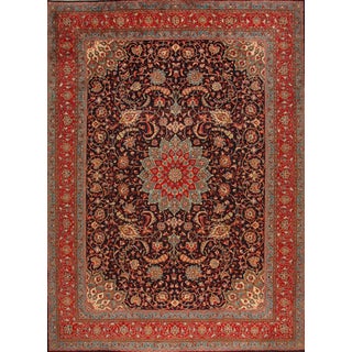 Middle Eastern Rug in Wool For Sale